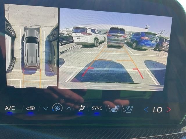 Used 2025 Chevrolet Traverse RS w/ LPO, Floor Liner Package AWD/4WD image 8