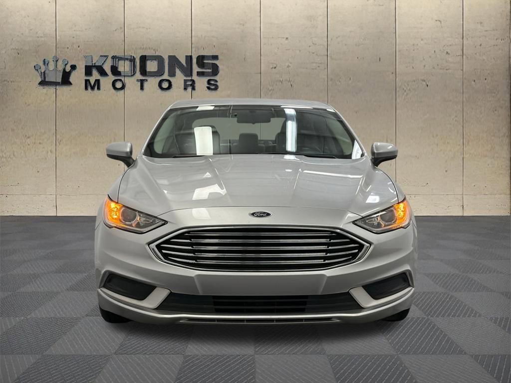 Used 2018 Ford Fusion S image 3