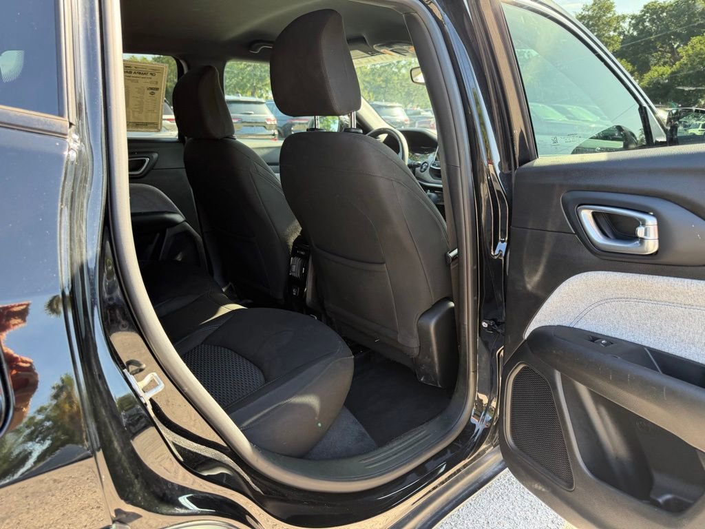 Used 2023 Jeep Compass Sport AWD/4WD image 29