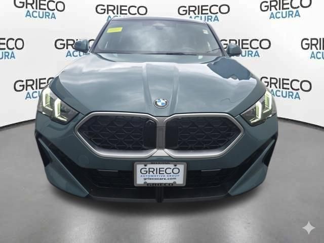 Used 2025 BMW X2 xDrive28i AWD/4WD image 2