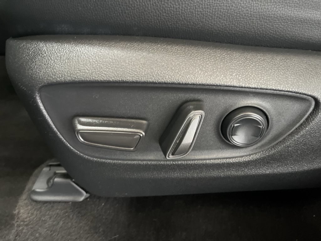 Used 2024 Toyota Grand Highlander AWD image 22