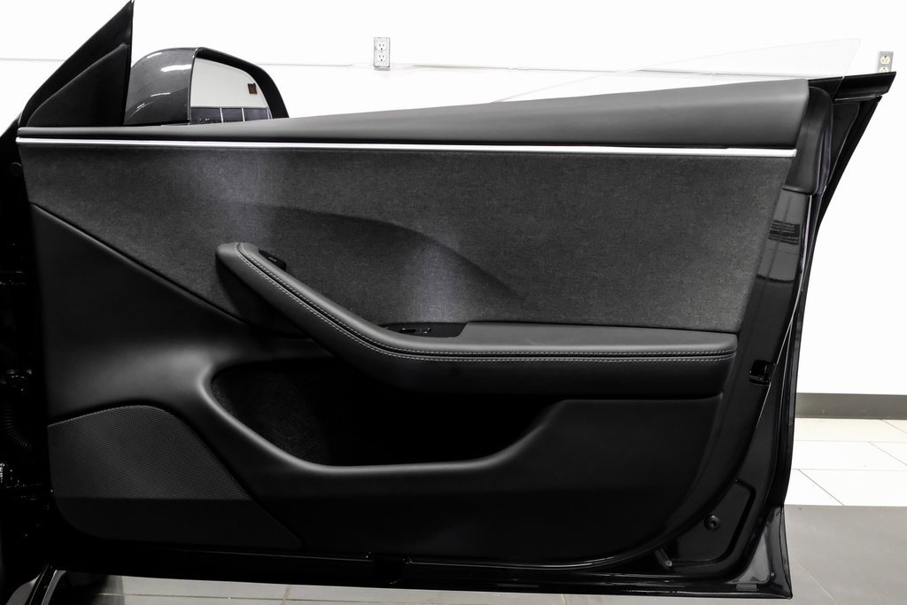 Used 2025 Tesla Model 3 Long Range image 46