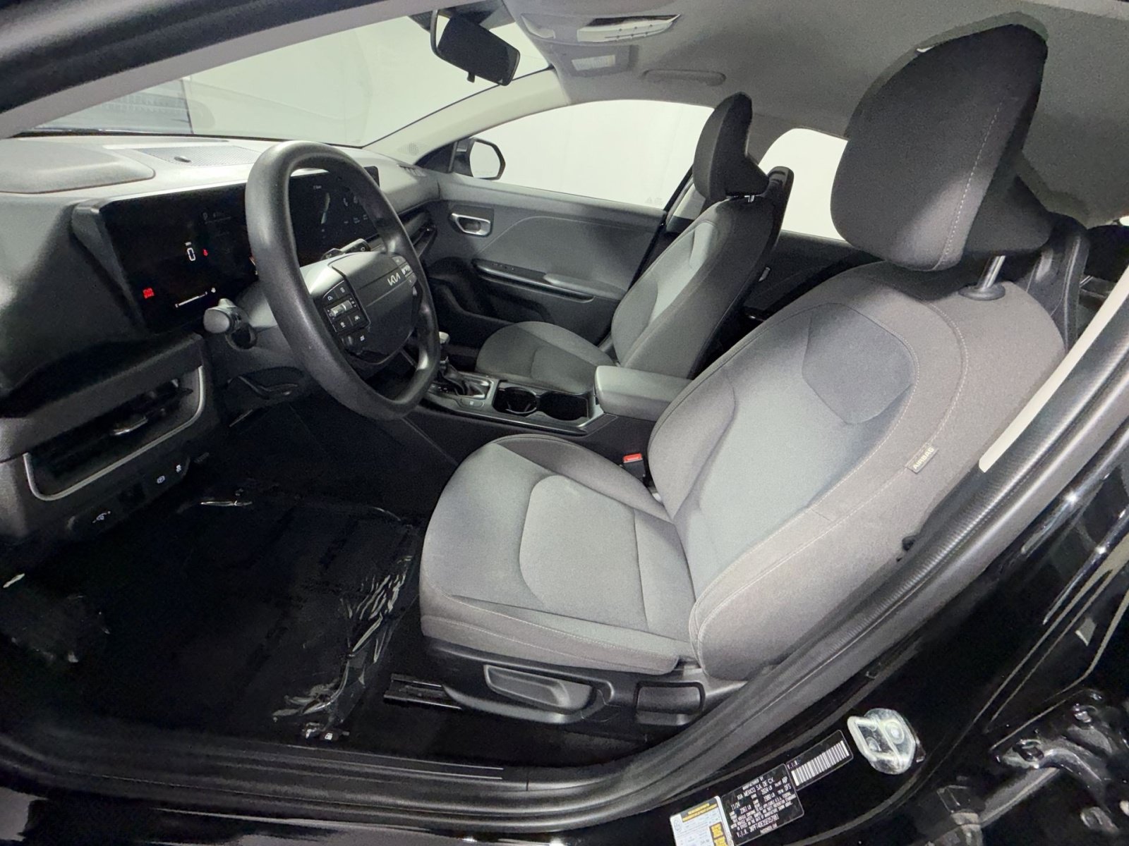 Used 2025 Kia K4 FWD image 13