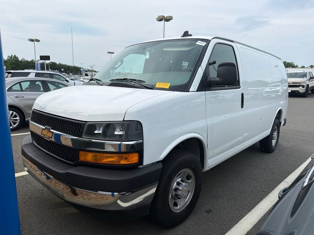 Used 2025 Chevrolet Express 2500 w/ Driver Convenience Package RWD image 1