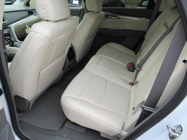 New 2026 Cadillac XT5 Premium Luxury w/ Driver Assist Package FWD image 32