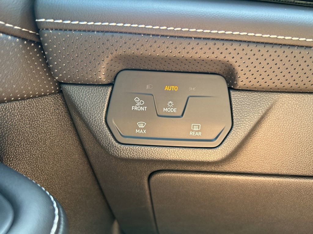 New 2025 Volkswagen Atlas Cross Sport SEL Premium R-Line image 25