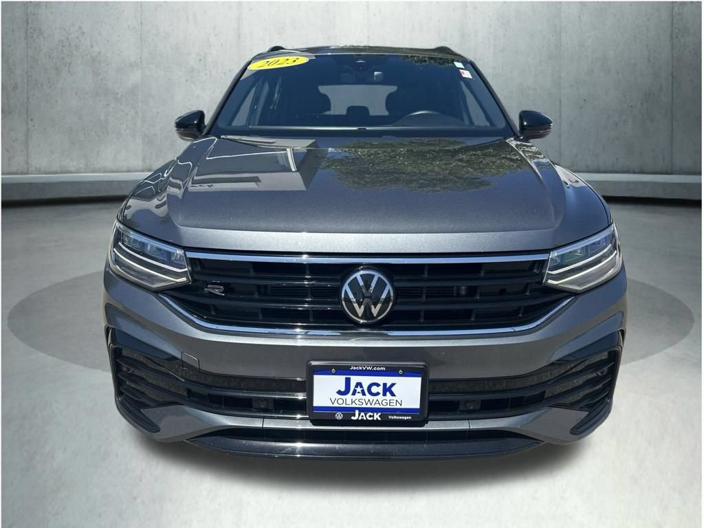 Used 2023 Volkswagen Tiguan SE R-Line AWD/4WD image 11