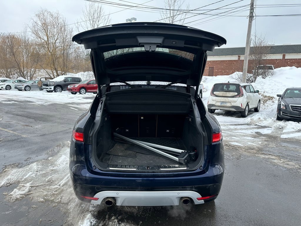 Used 2020 Jaguar F-PACE S image 16