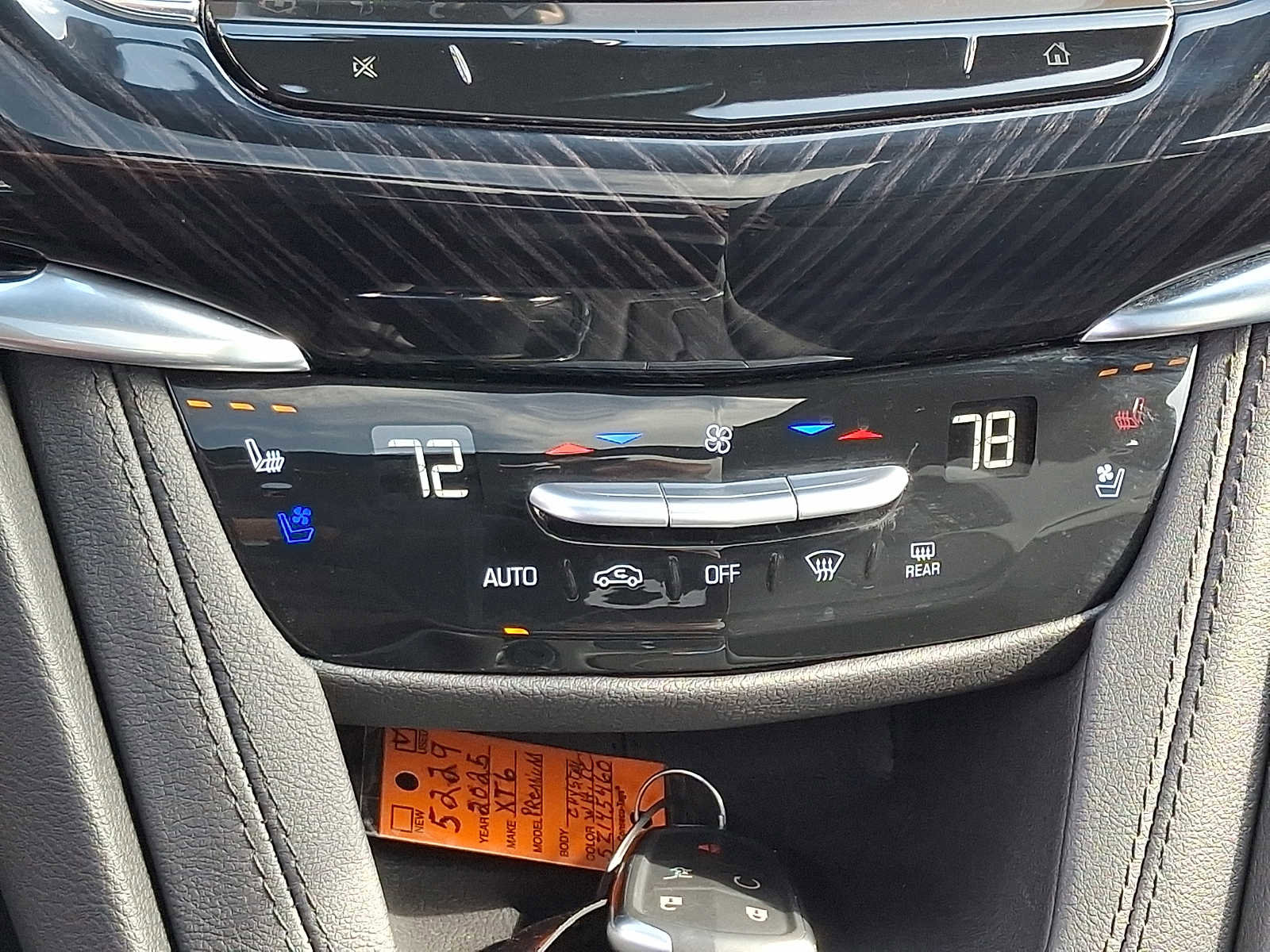 Used 2025 Cadillac XT6 Premium Luxury AWD/4WD image 18