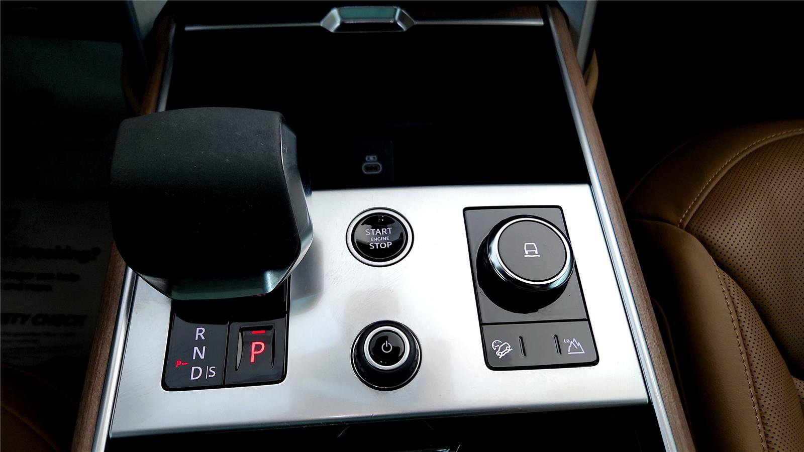 Used 2023 Land Rover Range Rover SE image 27