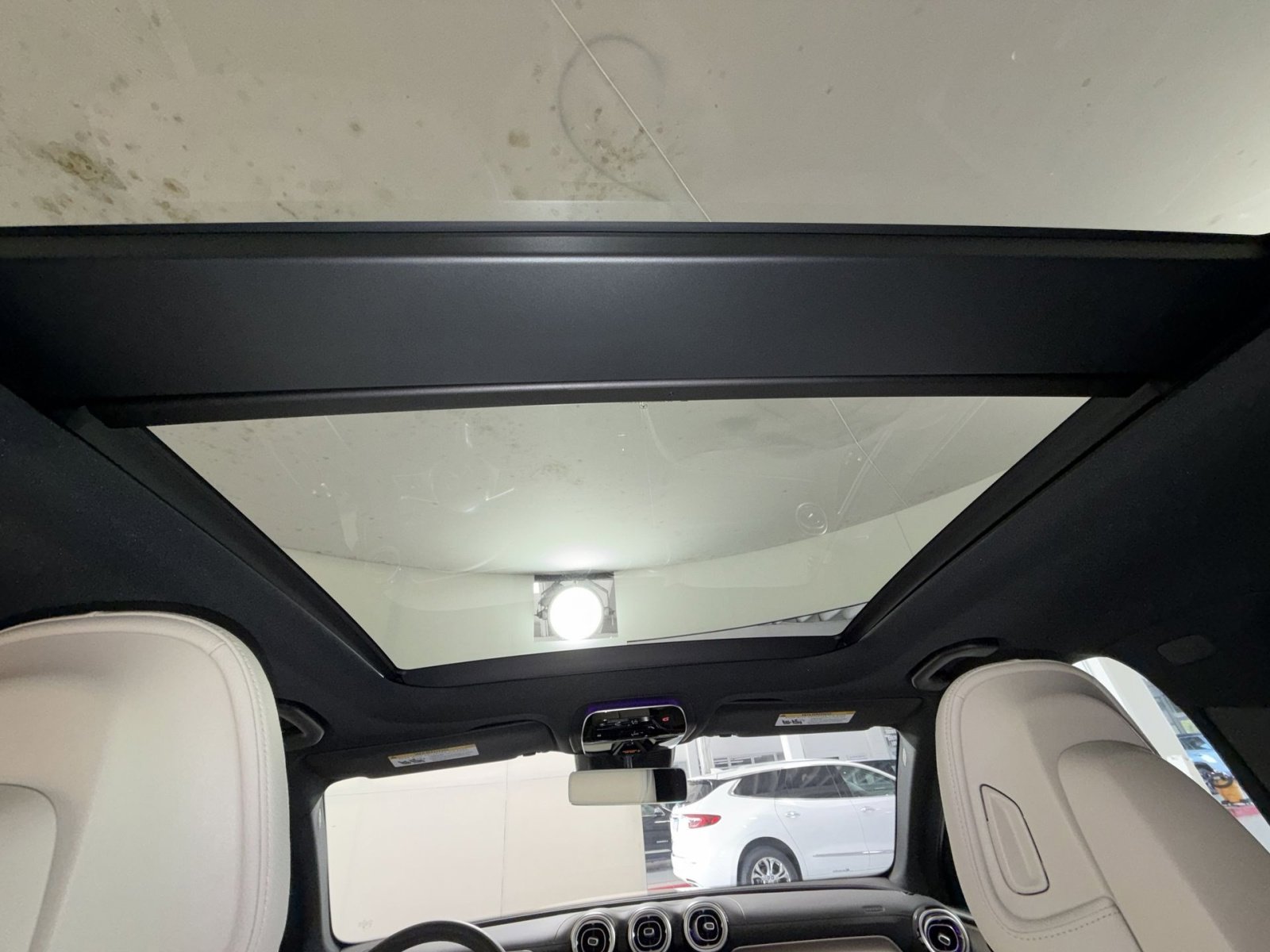 Used 2023 Mercedes-Benz GLC 300 4MATIC image 24