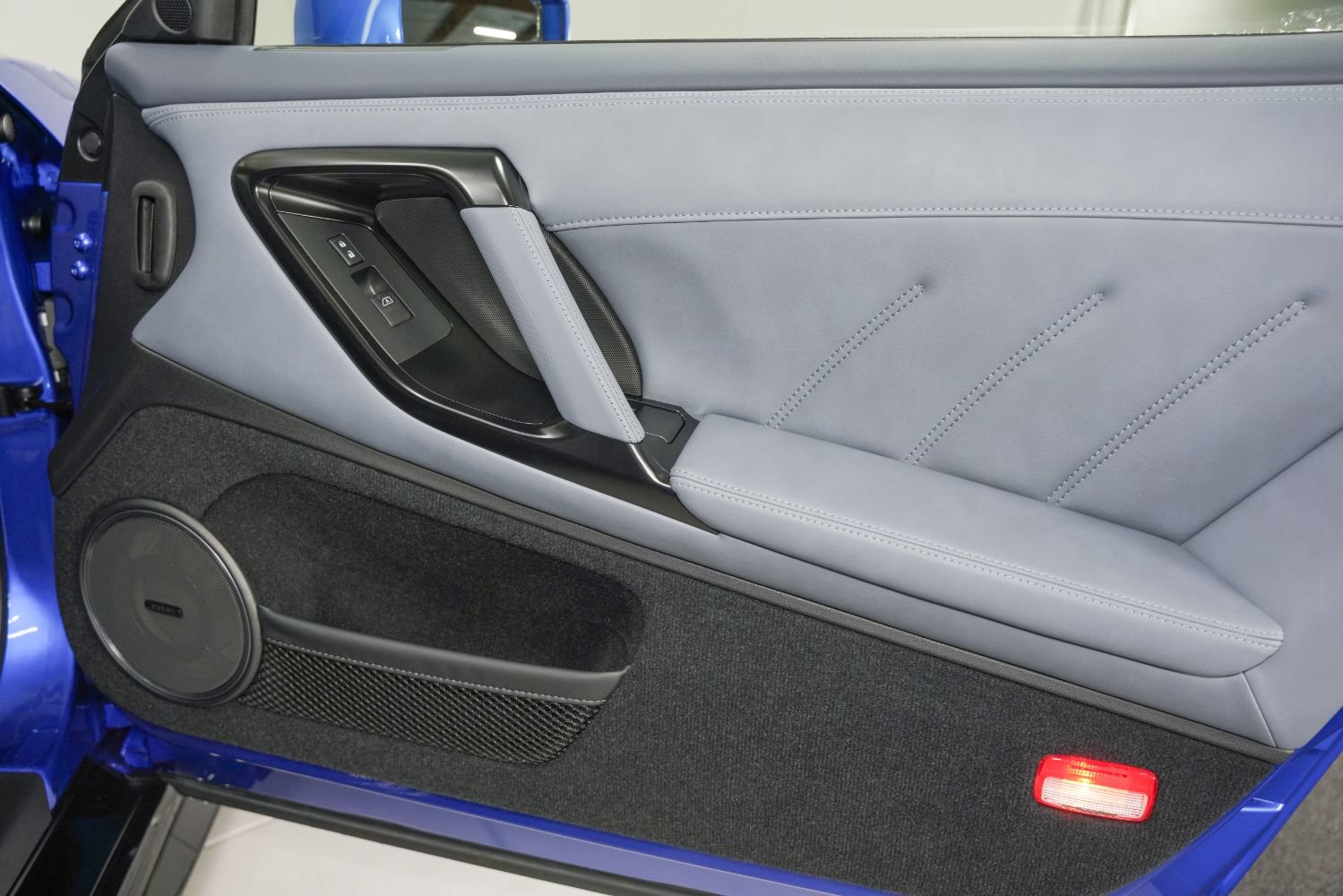 Used 2020 Nissan GT-R Premium AWD/4WD image 36