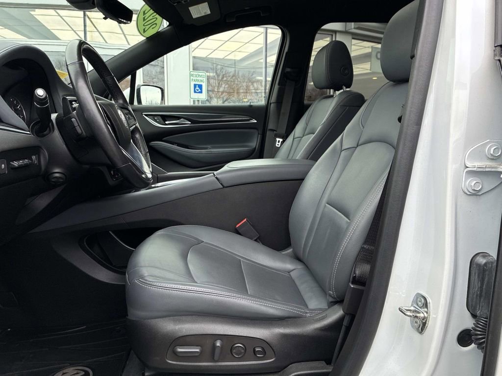 Used 2022 Buick Enclave Premium w/ Experience Buick Package image 26