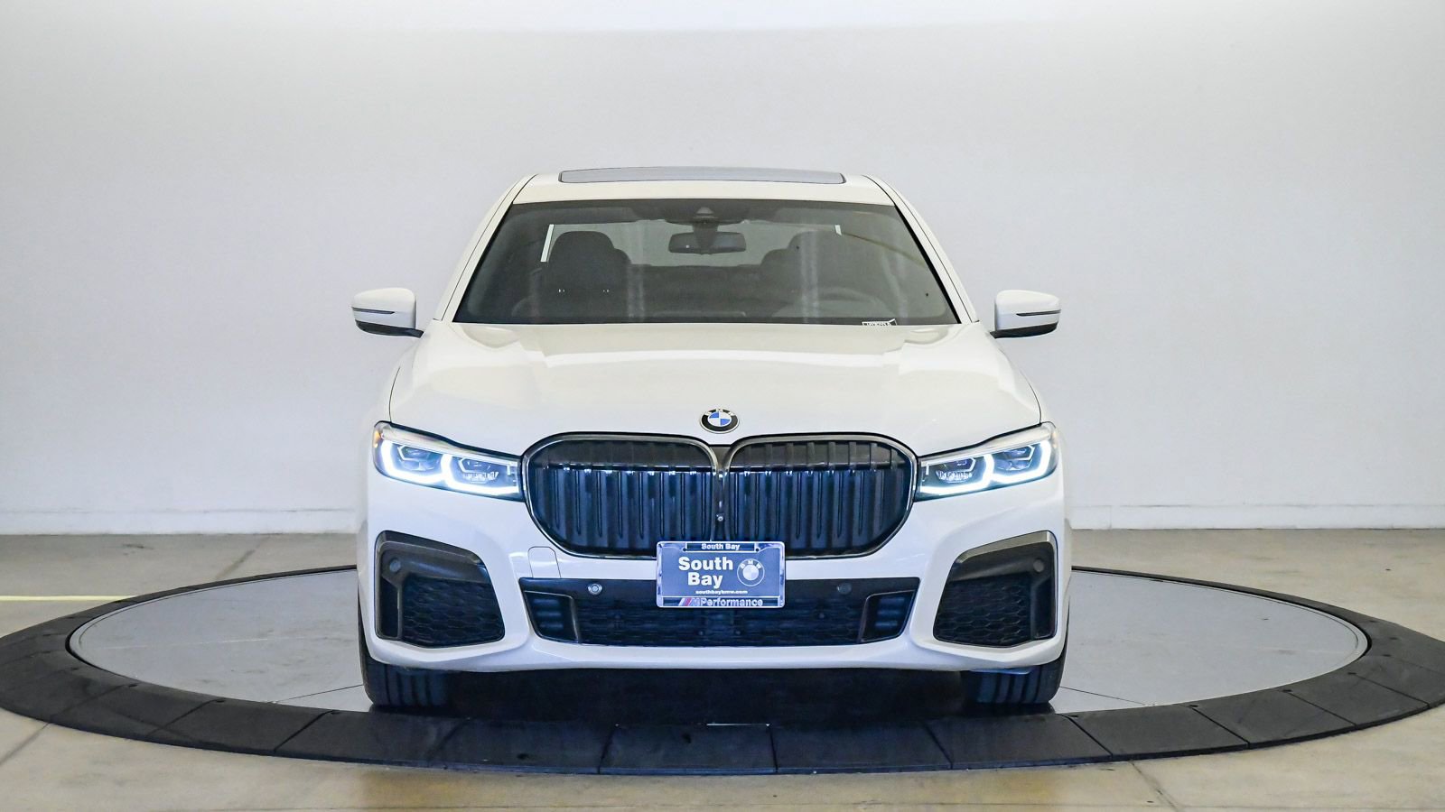Certified 2022 BMW 740i w/ M Sport Package RWD image 7