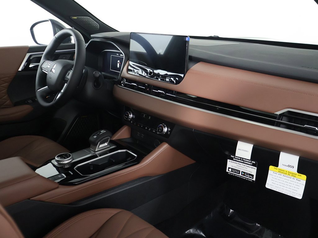 New 2025 Mitsubishi Outlander SEL image 35