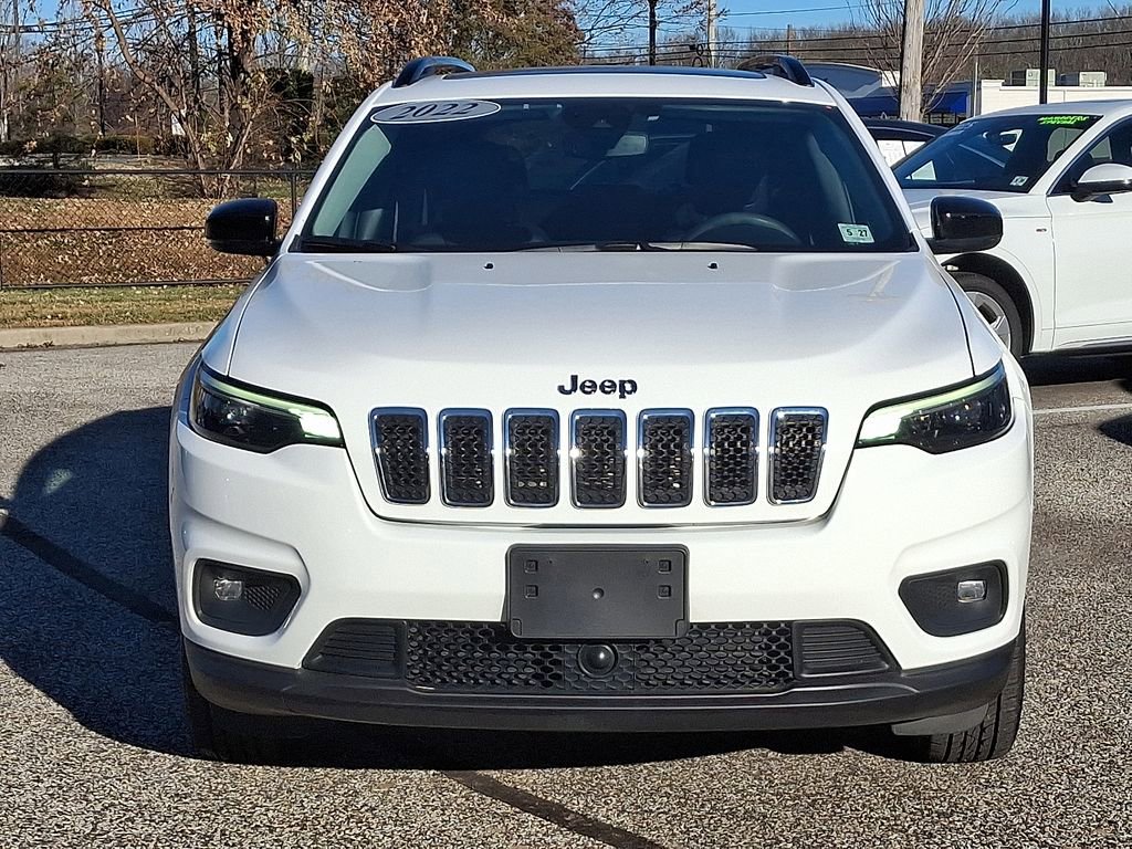 Used 2022 Jeep Cherokee Latitude Lux w/ Sun & Sound Group image 2