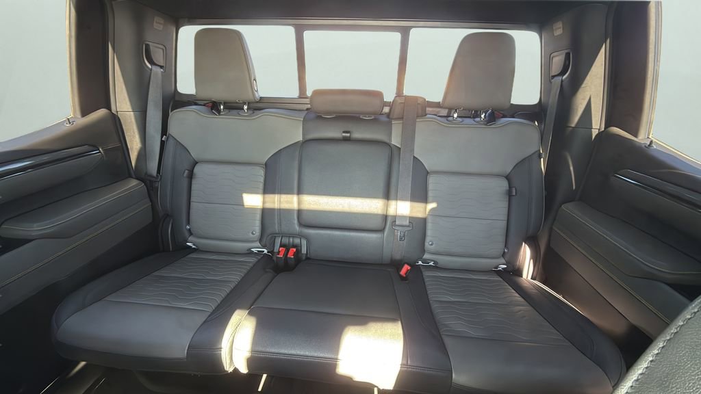 Used 2023 Chevrolet Silverado 1500 ZR2 image 13