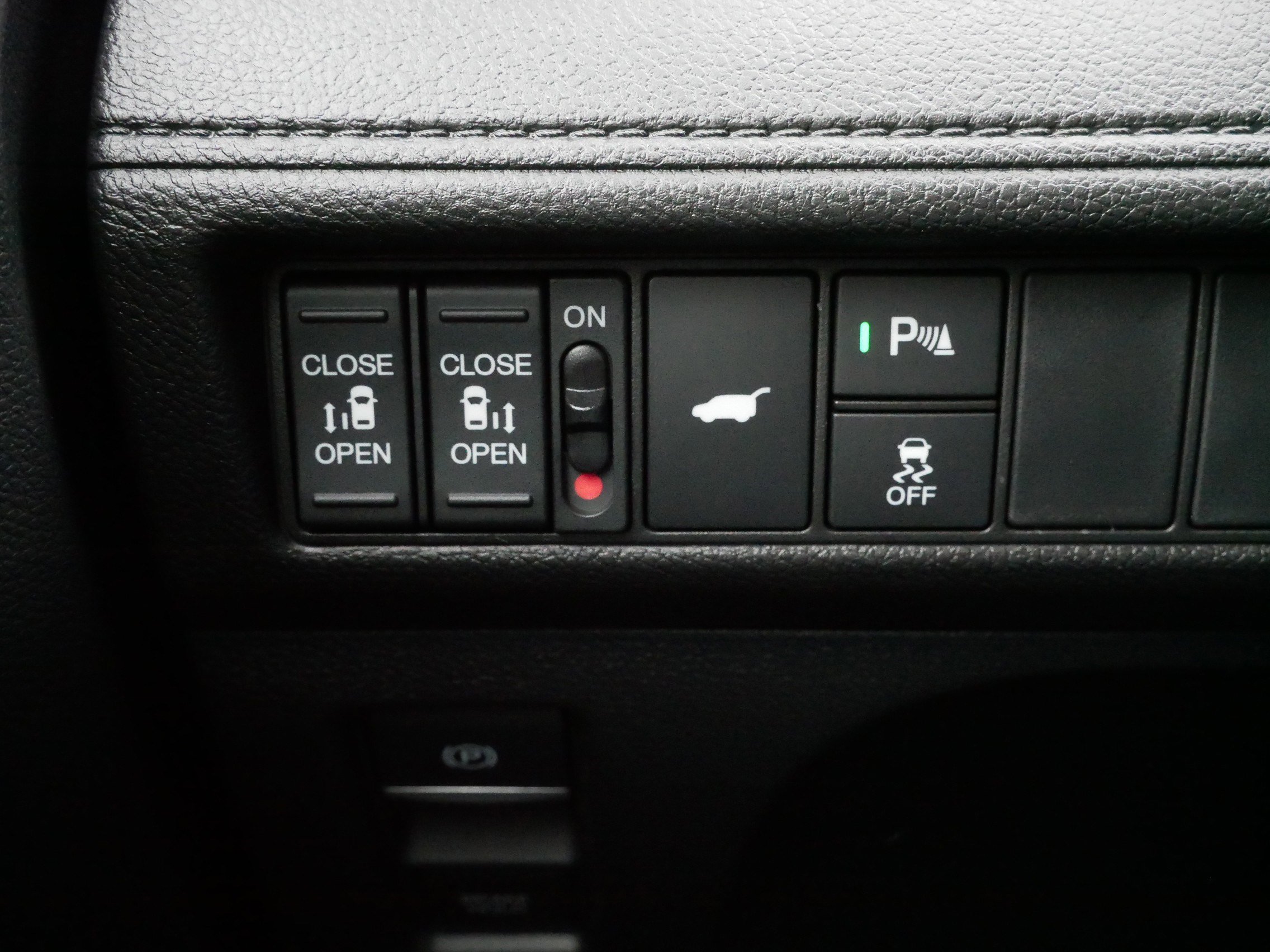 Certified 2026 Honda Odyssey Elite image 27