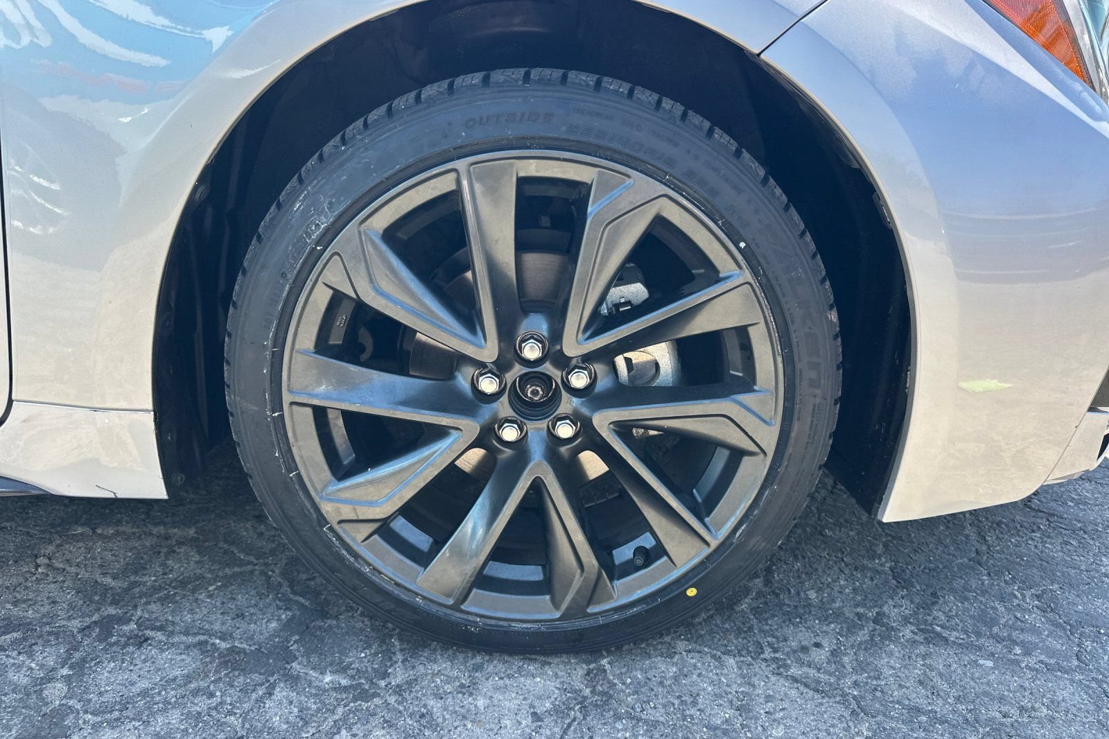 Used 2023 Toyota Corolla SE w/ Carpet Mat Package (TMS) FWD image 9