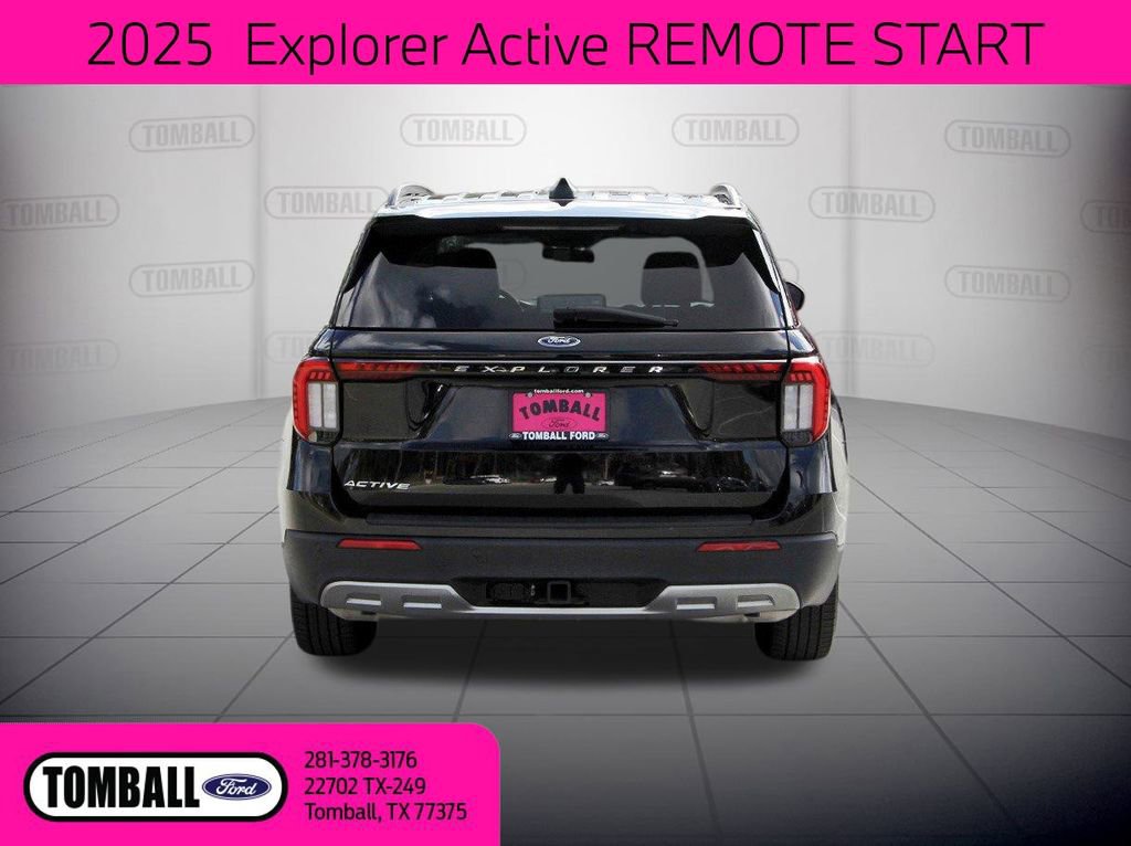 Used 2025 Ford Explorer Active w/ Active Comfort Package image 7