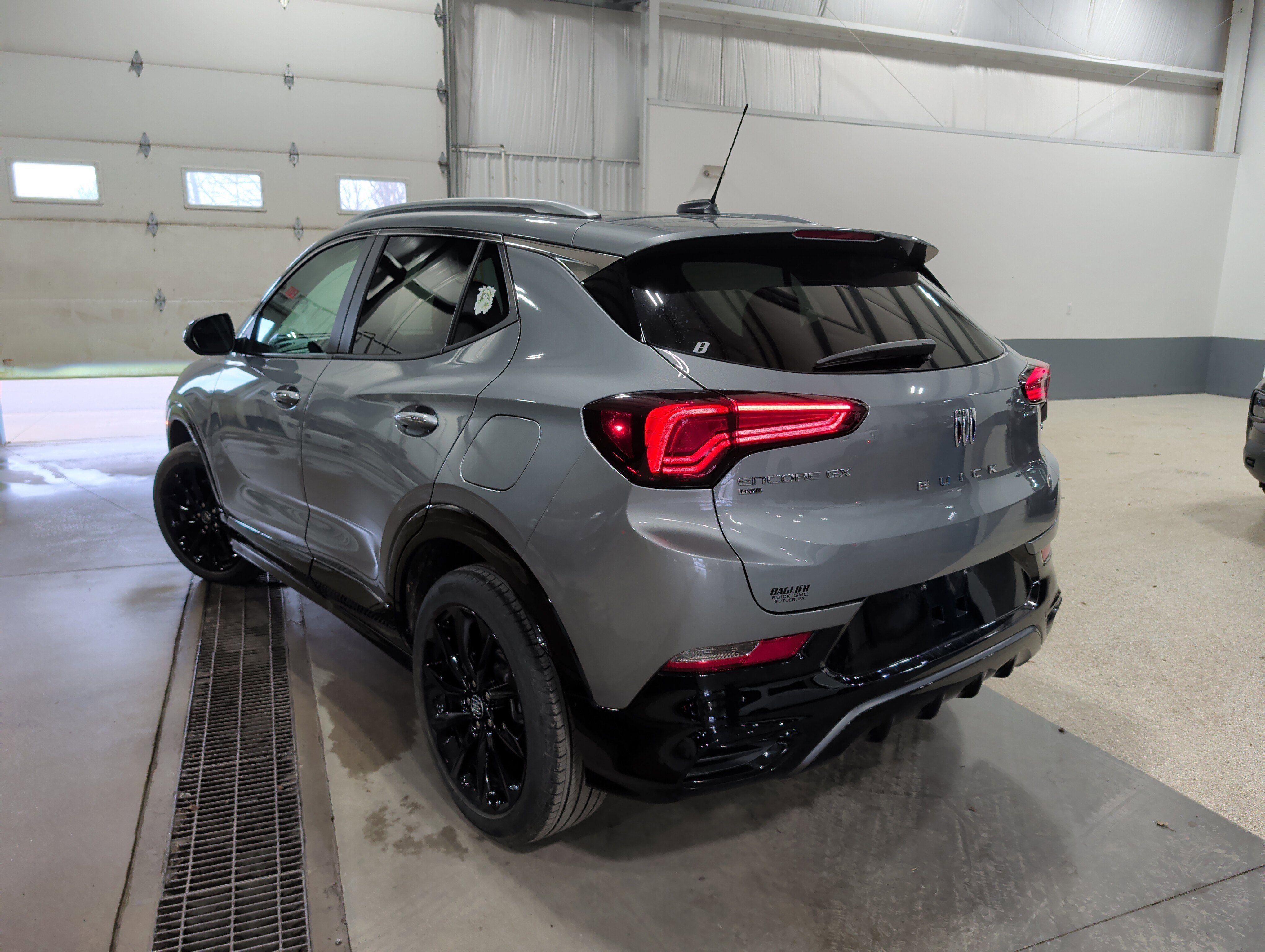 Used 2024 Buick Encore GX Sport Touring w/ Experience Buick Package image 3