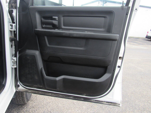 Used 2022 RAM 3500 Tradesman w/ Chrome Appearance Group AWD/4WD image 12