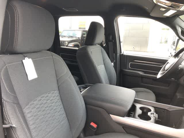 New 2026 RAM 3500 Big Horn AWD/4WD image 37