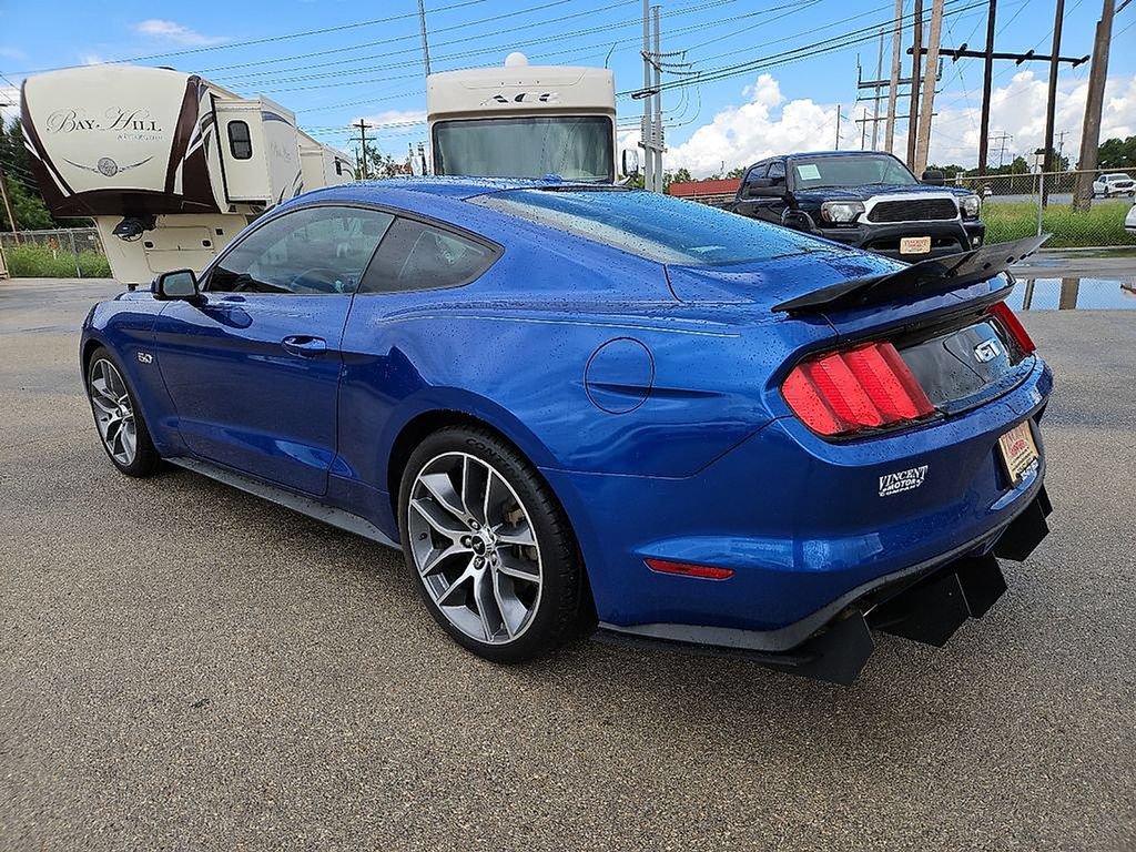 Used 2017 Ford Mustang GT Premium w/ Equipment Group 401A RWD image 4