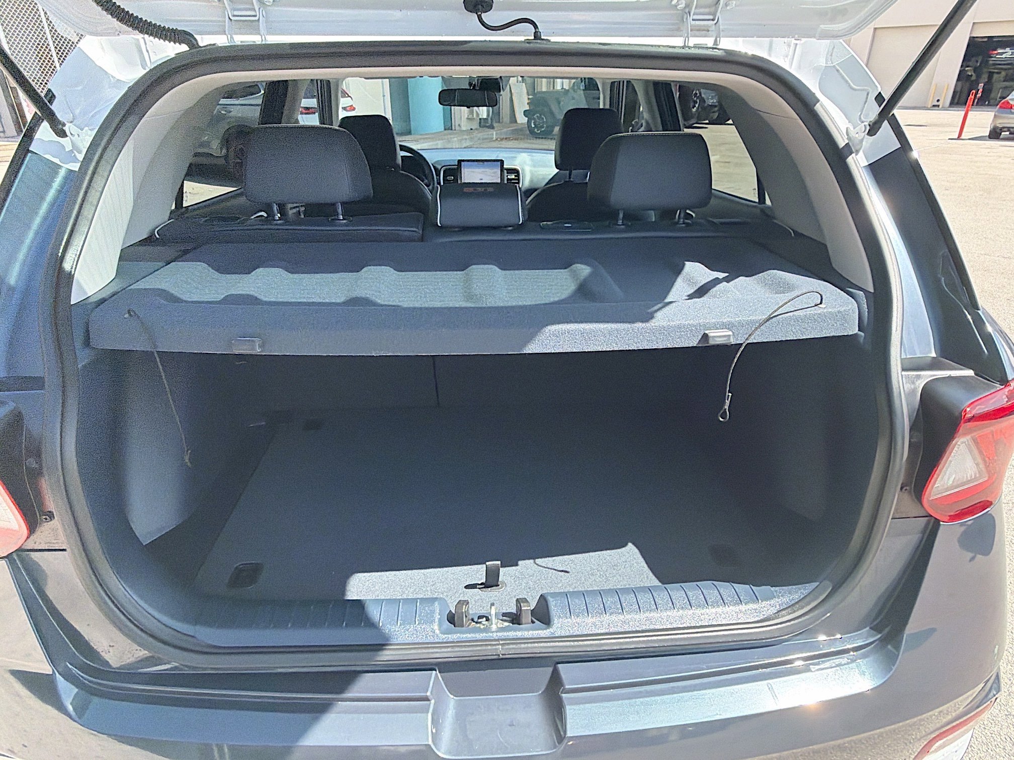 Used 2023 Hyundai Venue Limited image 24