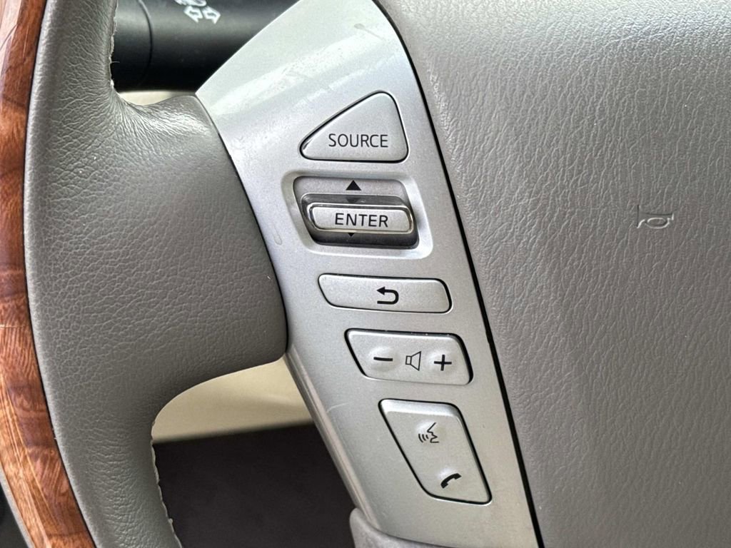 Used 2017 INFINITI QX80 2WD w/ Deluxe Technology Package image 25