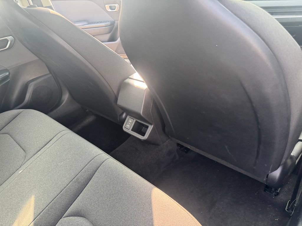 Used 2025 Kia K4 FWD image 36