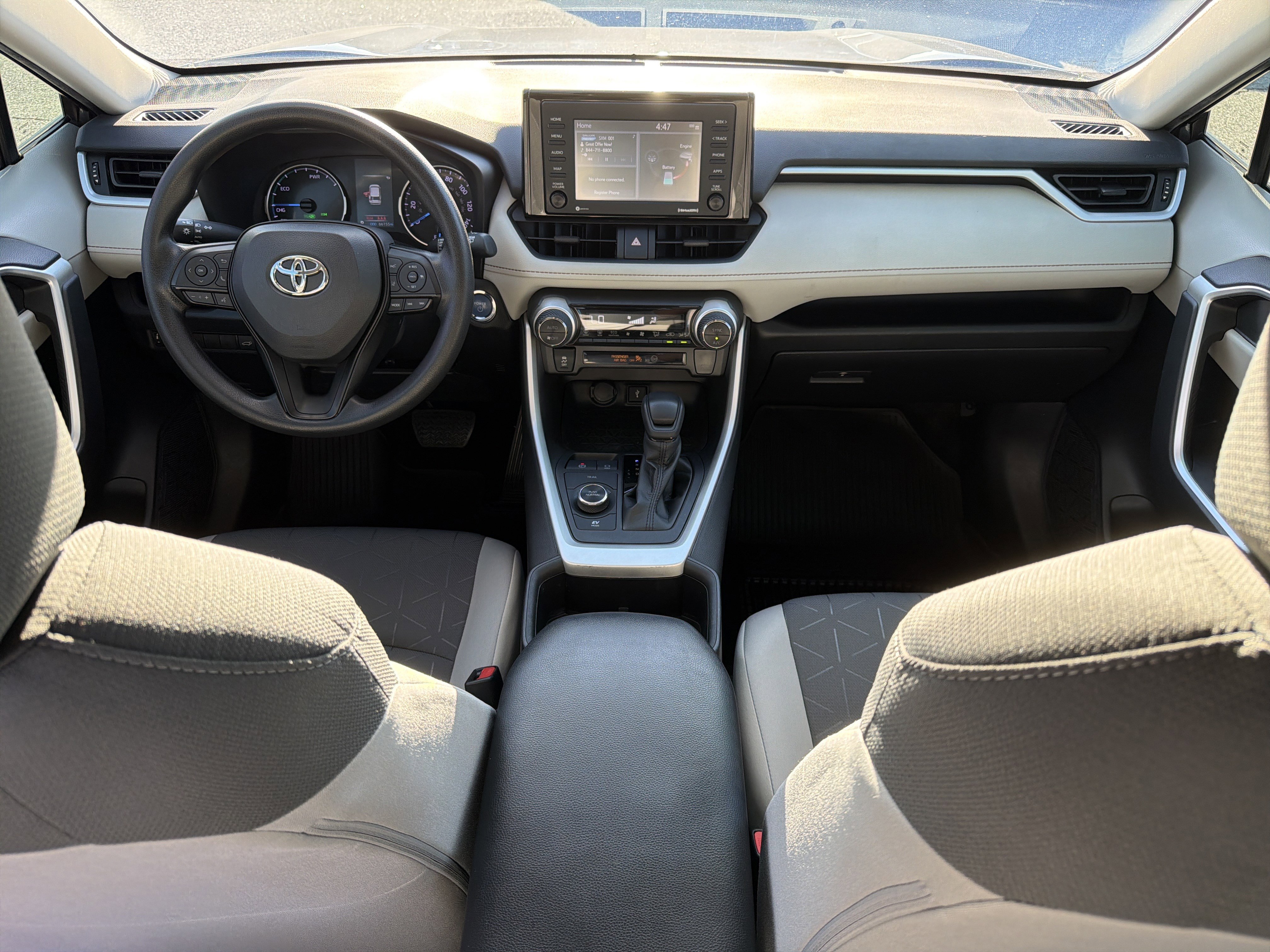 Certified 2022 Toyota RAV4 XLE w/ Convenience Package image 4