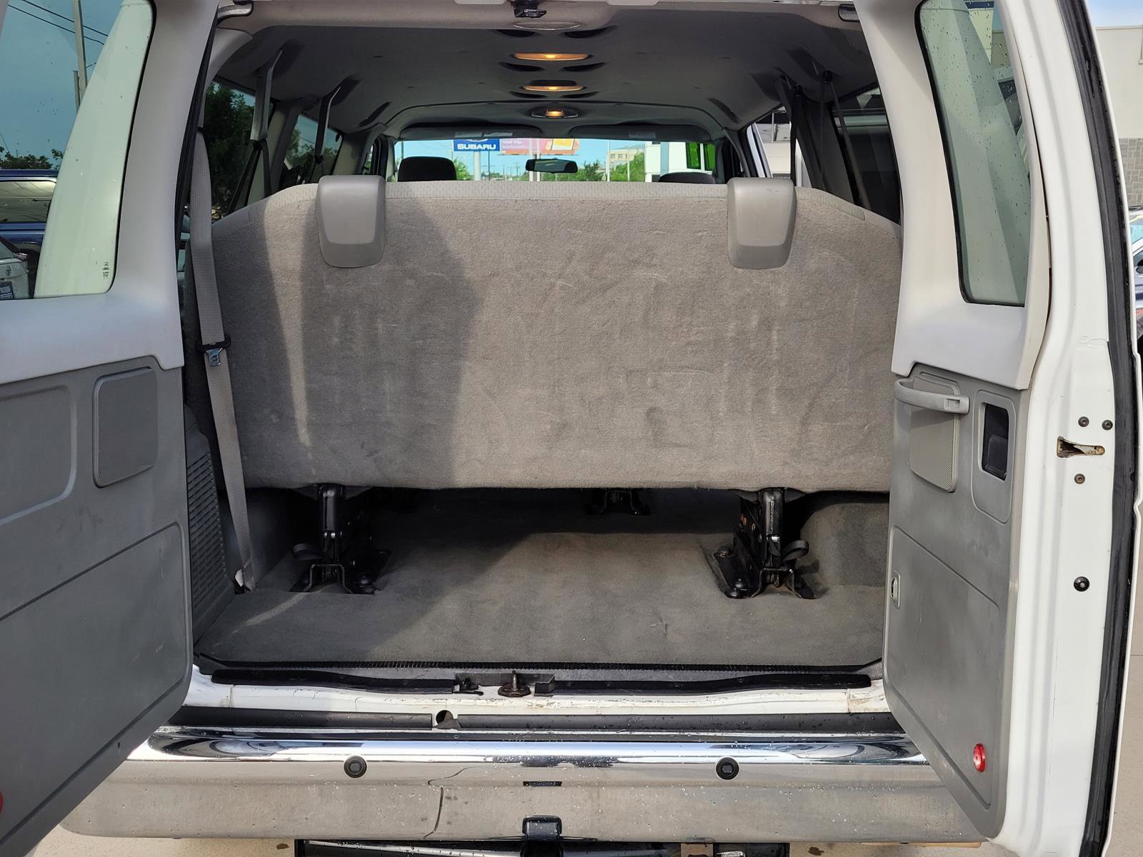 Used 2011 Ford E-350 and Econoline 350 XLT image 19