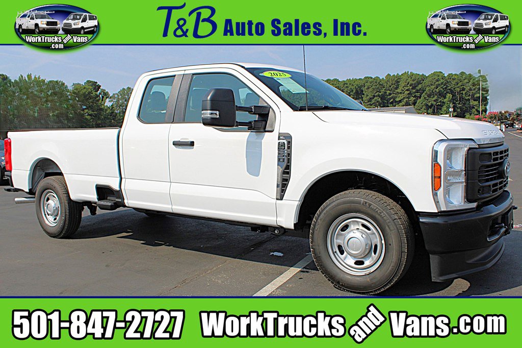 Used 2025 Ford F250 XL image 1