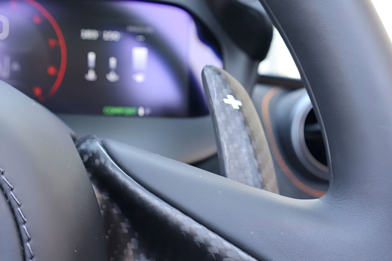 Used 2026 McLaren 750S Spider image 23