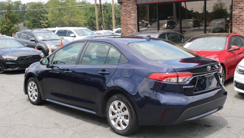 Used 2020 Toyota Corolla LE FWD image 5