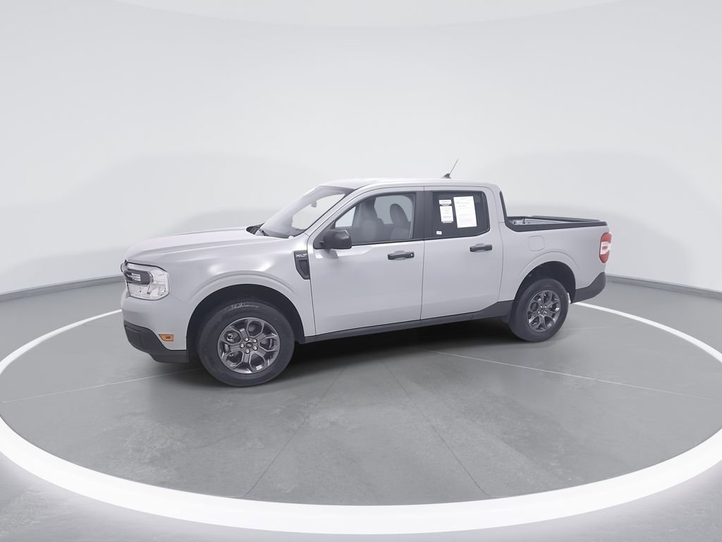 Used 2024 Ford Maverick XLT image 2