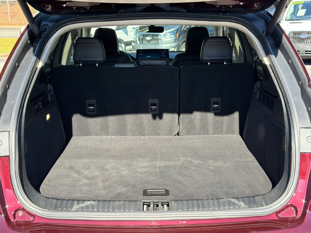 Used 2023 Lincoln Nautilus AWD w/ Premium Package image 18