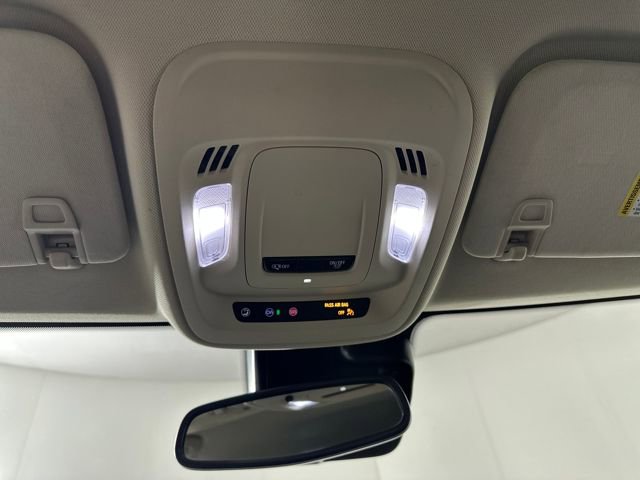 Used 2023 Buick Envision Essence image 24