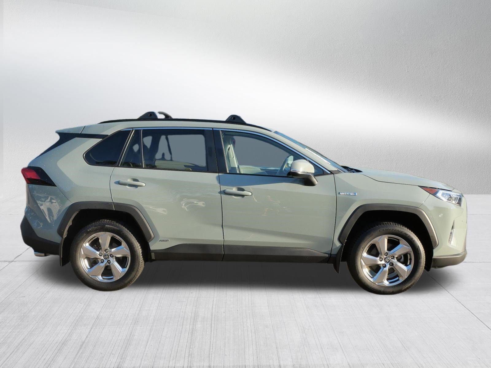 Certified 2021 Toyota RAV4 XLE Premium AWD/4WD image 9