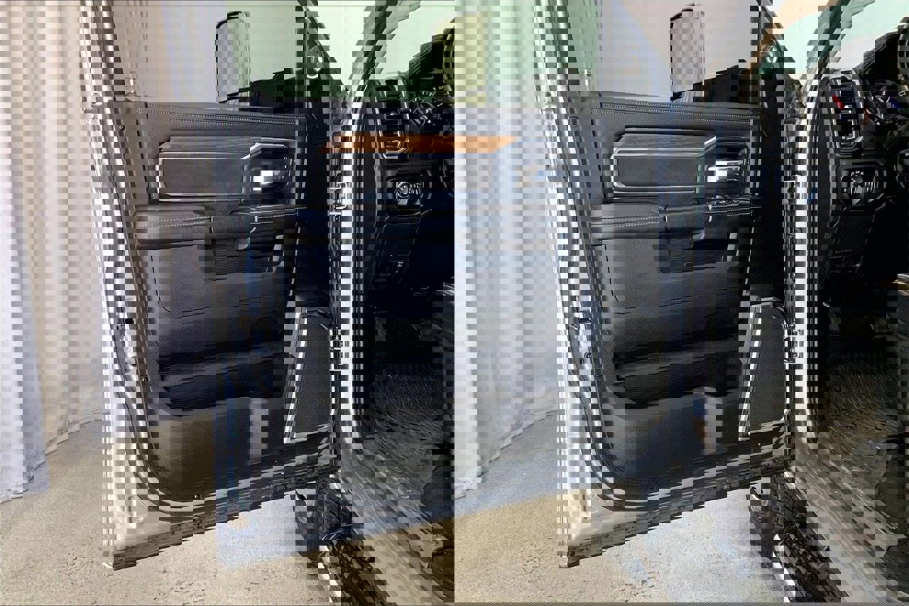 Used 2022 RAM 3500 Laramie image 21