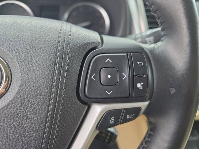 Used 2018 Toyota Highlander XLE image 22