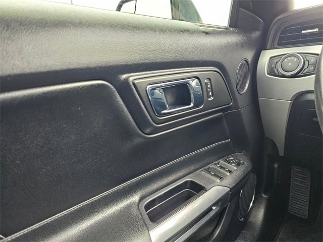 Used 2015 Ford Mustang GT Premium image 27