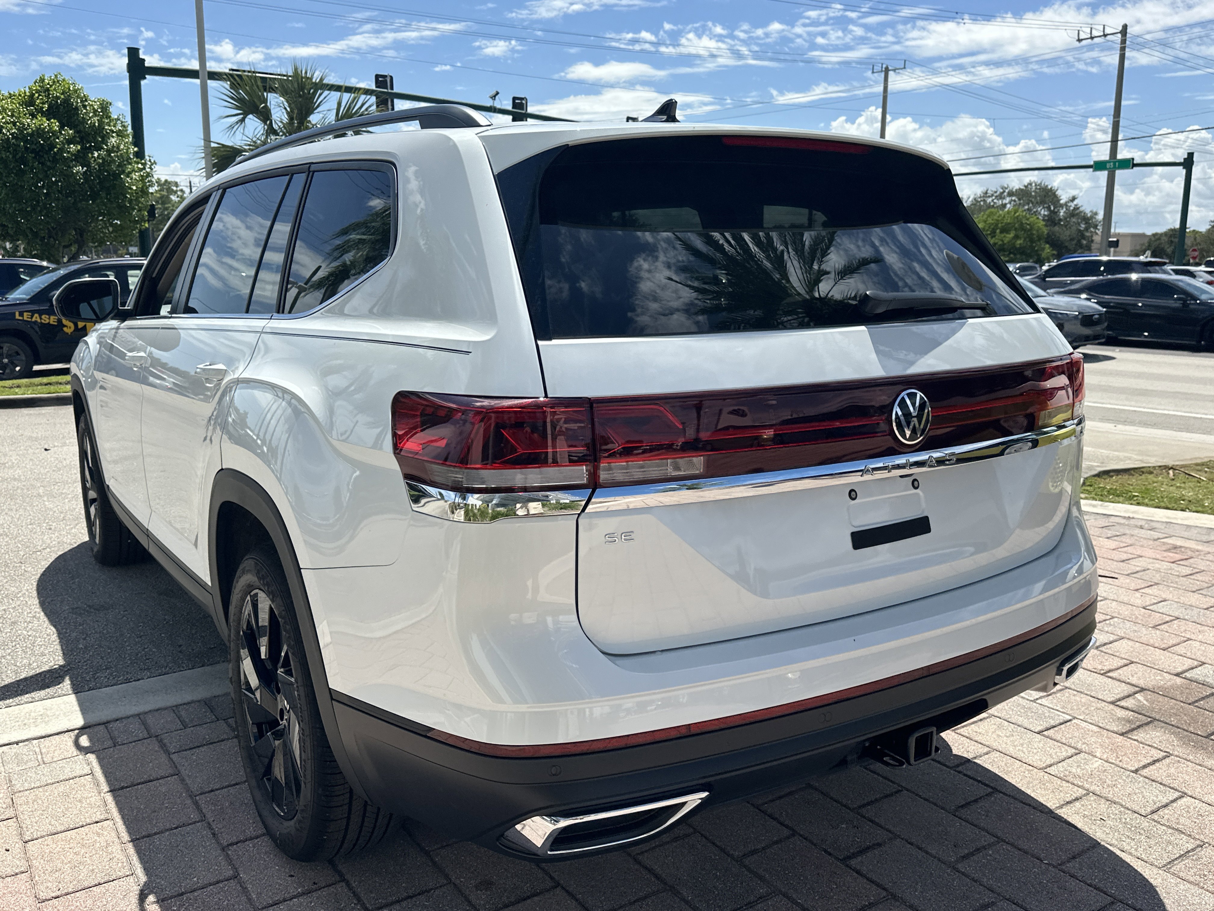 New 2026 Volkswagen Atlas SE image 9