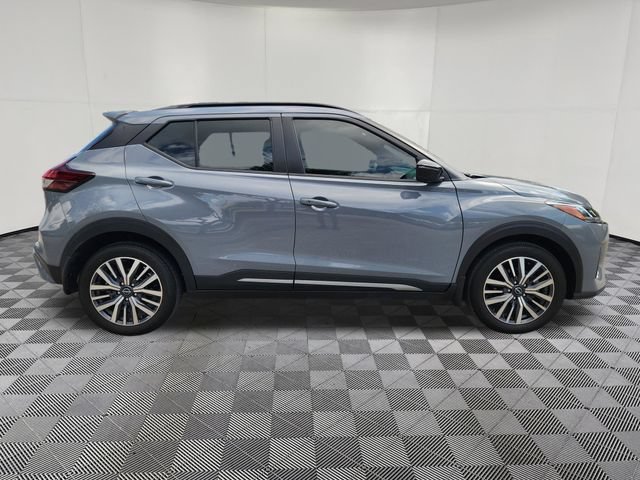 Used 2024 Nissan Kicks SR w/ SR Premium Package FWD image 4