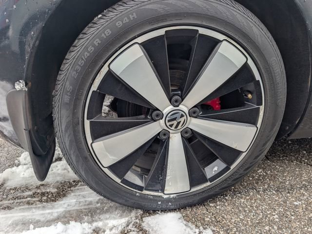Used 2013 Volkswagen Beetle 2.0T FWD image 21