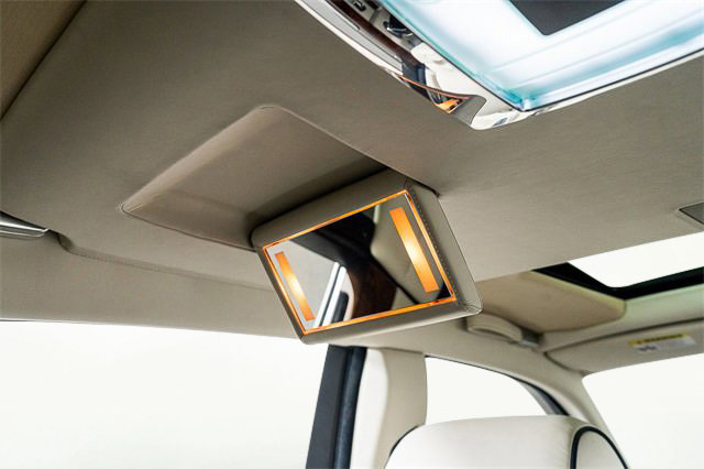 Used 2016 Rolls-Royce Phantom Sedan image 54