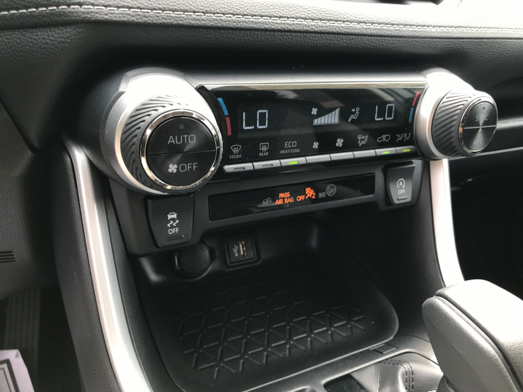 Certified 2025 Toyota RAV4 XLE AWD/4WD image 19
