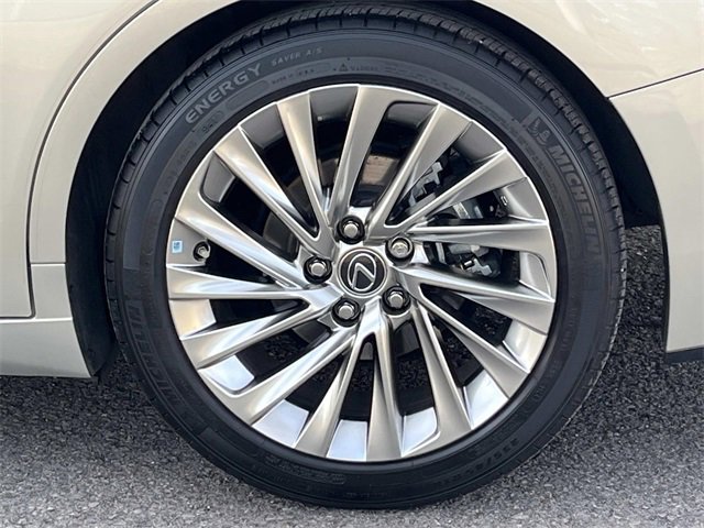 Used 2021 Lexus ES 350 Ultra Luxury w/ Accessory Package 2 image 11