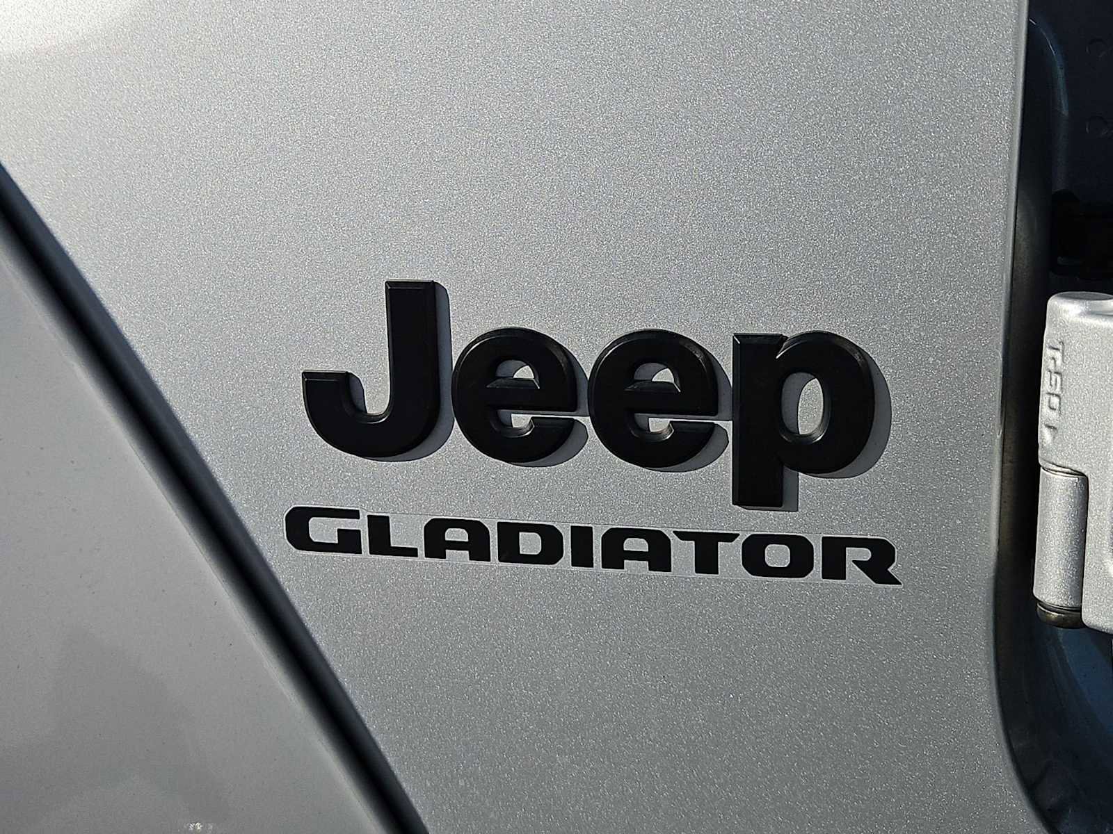 Used 2022 Jeep Gladiator Sport image 12